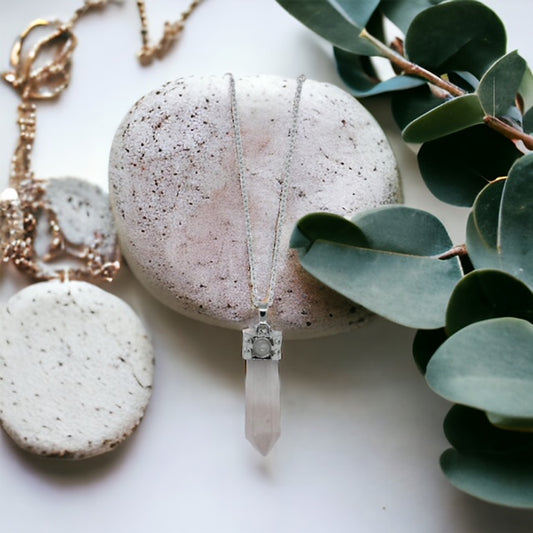 Healing rose quartz wand necklace with silver-plated chain, gemstone jewellery for love energy.